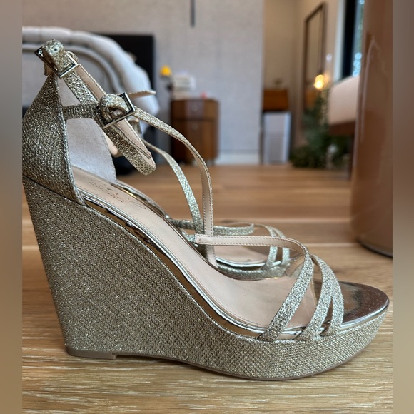 Stretchy Vintage Style Wedge Heal Glitter